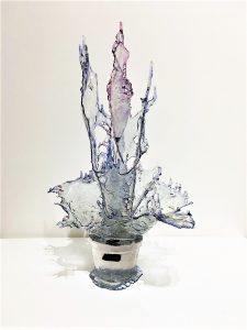 Water Plant II<br />
Resin glass, ink<br />
5 x 5 x 15