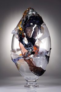 Serene (SOLD)<br />
Hand-blown glass vessel<br />
25 x 15 x 6